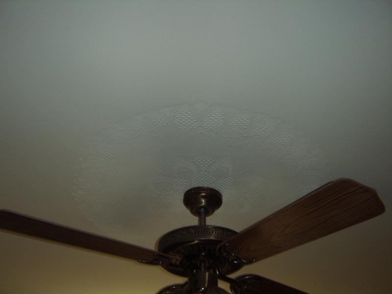 Accent for ceiling fan,drywall texture.